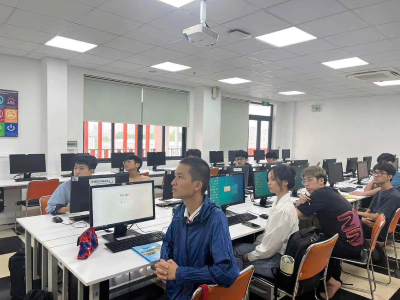 Hành trình 3 năm cực khó tin của chàng trai 10X sau "ván cược" phút chót kỳ thi tốt nghiệp THPT - Ảnh 4.