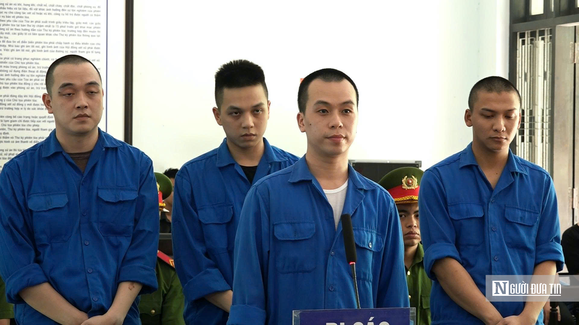 "Chơi" ma tuý trong quán karaoke, 4 nam thanh niên lĩnh án- Ảnh 1. "Chơi" ma tuý trong quán karaoke, 4 nam thanh niên lĩnh án- Ảnh 1.