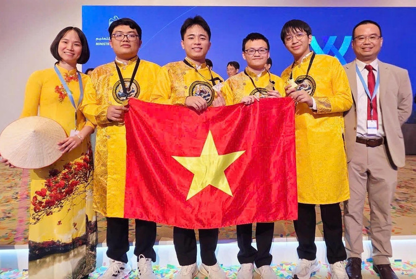 Học sinh Việt Nam xuất sắc đạt 4 Huy chương Vàng Olympic Hóa học quốc tế năm 2025 - Ảnh 1.