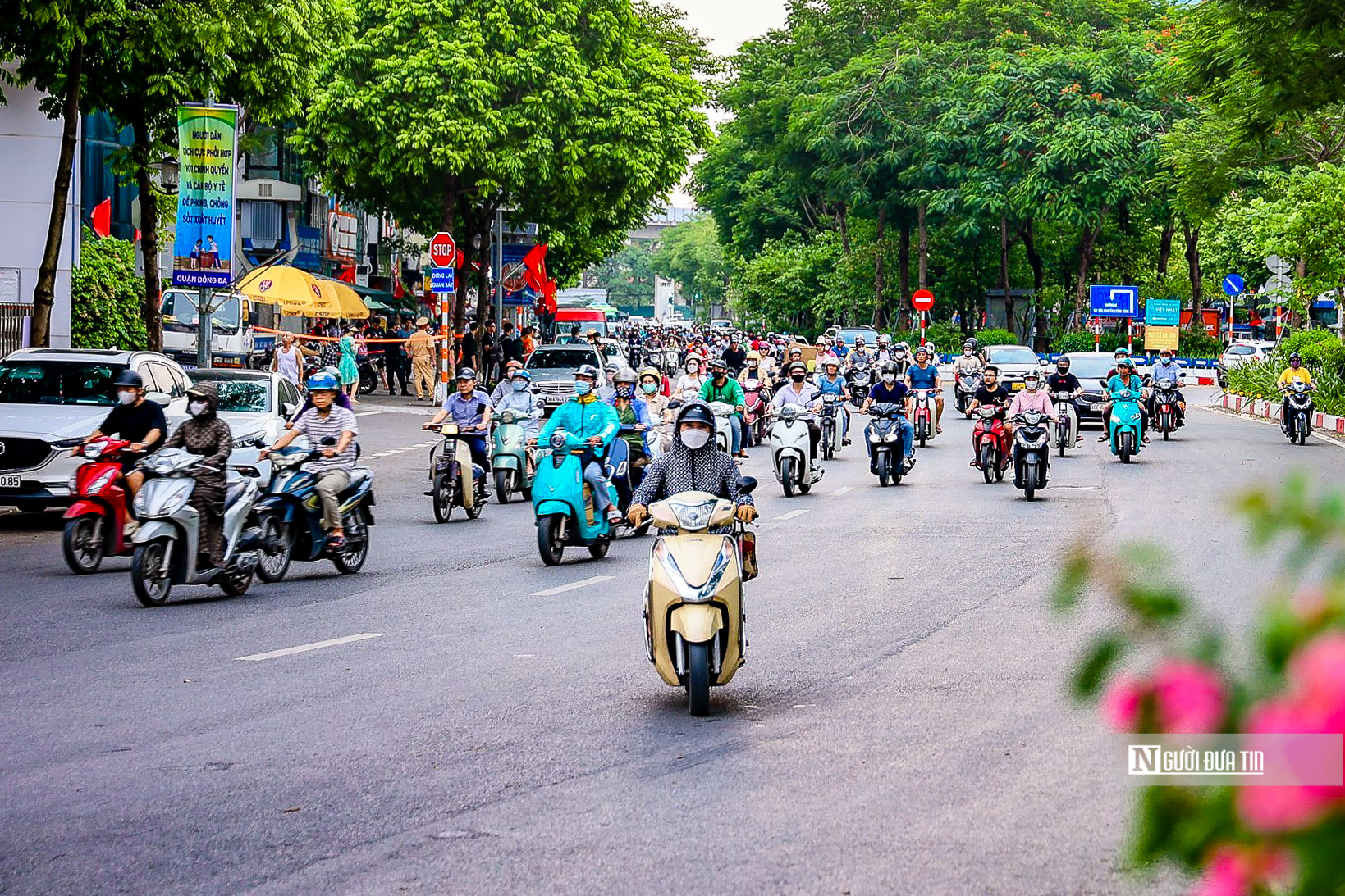 Trước khi cấm xe máy xăng: Còn nhiều việc phải làm - Ảnh 1.