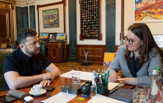 Lộ diện ứng cử viên ông Zelensky đề cử cho vị trí Thủ tướng Ukraine, thay thế ông Shmyhal - Ảnh 1.