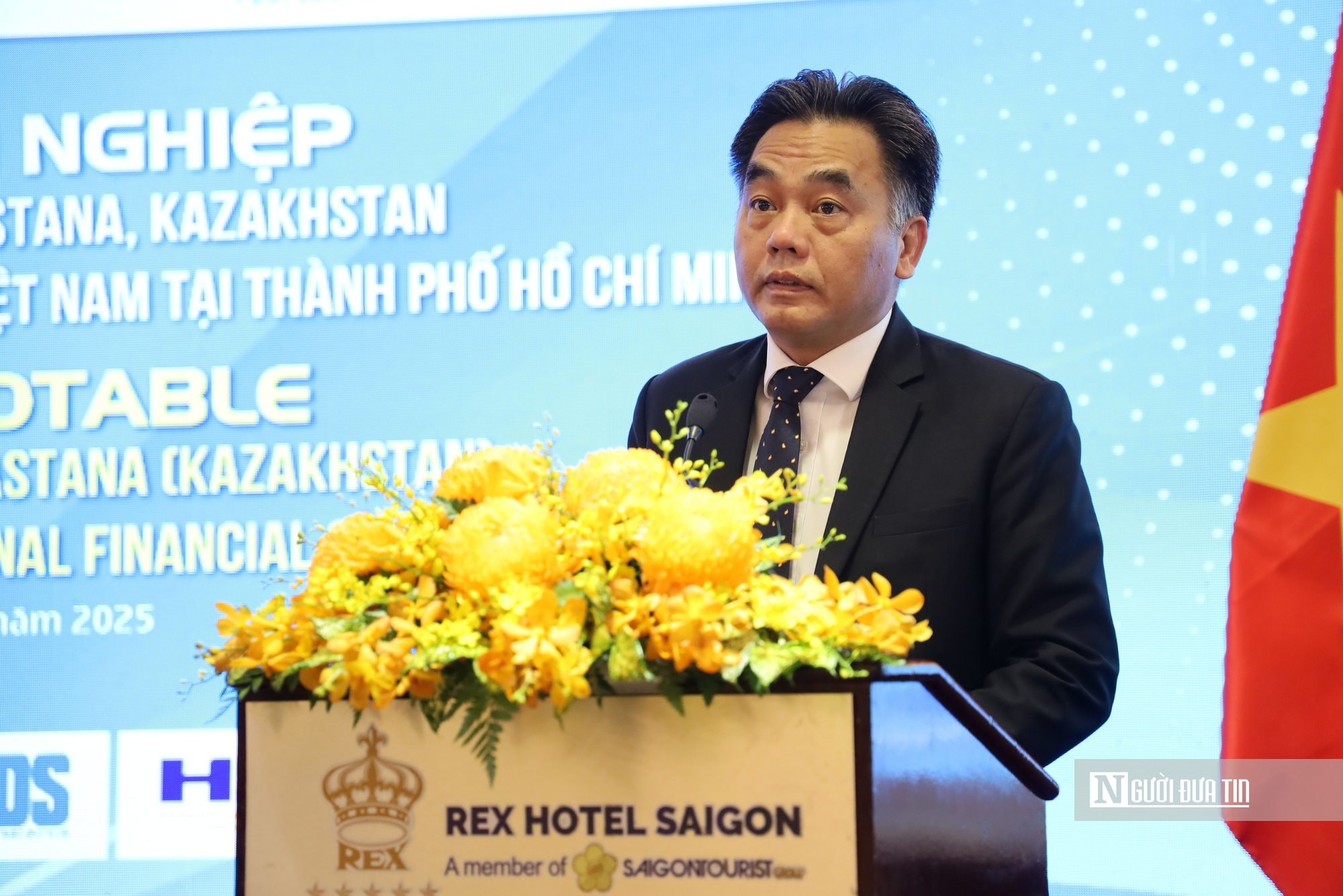 Phó Chủ tịch UBND Tp.HCM: “Tp.HCM xây dựng một trung tâm tài chính hiện đại, hội nhập và hiệu quả"- Ảnh 2. Phó Chủ tịch UBND Tp.HCM: “Tp.HCM xây dựng một trung tâm tài chính hiện đại, hội nhập và hiệu quả"- Ảnh 2.