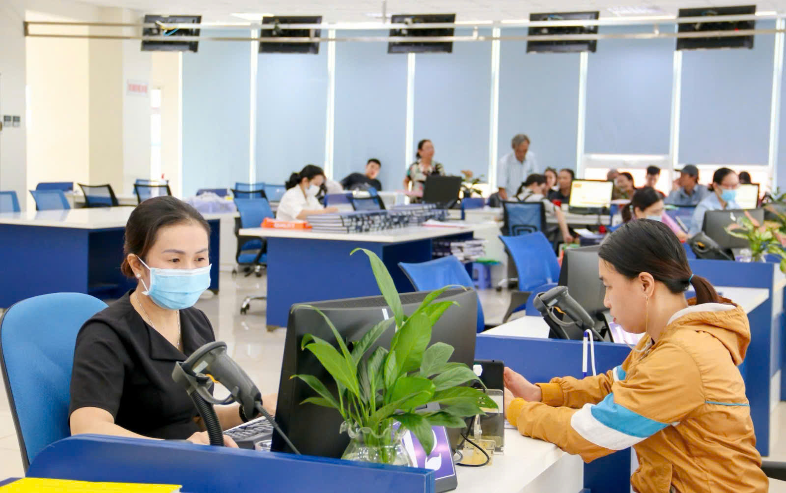 Quảng Ngãi thông qua chính sách hỗ trợ cán bộ Kon Tum ổn định sau sáp nhập- Ảnh 3. Quảng Ngãi thông qua chính sách hỗ trợ cán bộ Kon Tum ổn định sau sáp nhập- Ảnh 3.