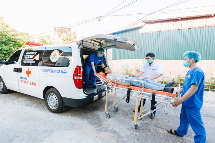 Trường hợp vận chuyển người bệnh được bảo hiểm y tế chi trả, ai cũng nên biết - Ảnh 1.