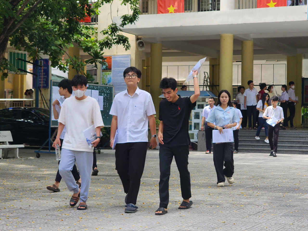 385 điểm 10 thi tốt nghiệp THPT của học sinh Đà Nẵng, ở những môn nào?- Ảnh 1. 385 điểm 10 thi tốt nghiệp THPT của học sinh Đà Nẵng, ở những môn nào?- Ảnh 1.