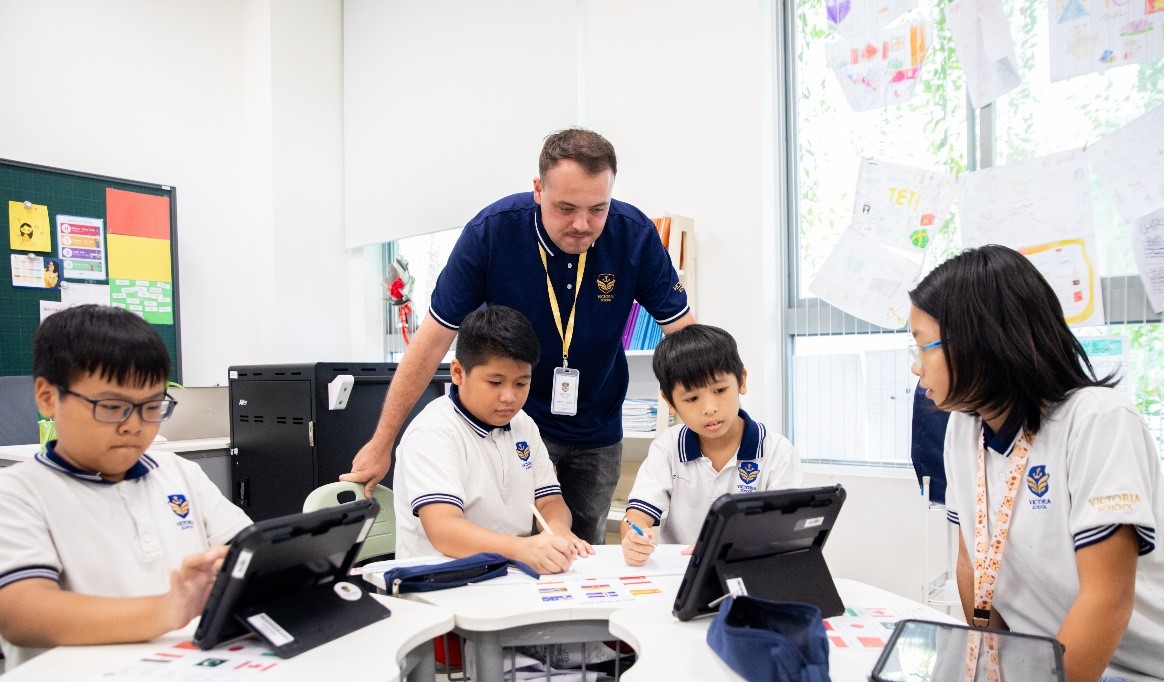 Victoria School tiên phong triển khai giáo dục AI nhân ái, kiến tạo công dân số toàn diện - Ảnh 3.