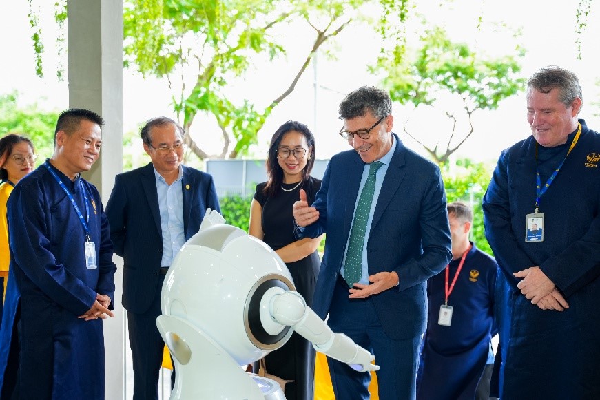 Victoria School tiên phong triển khai giáo dục AI nhân ái, kiến tạo công dân số toàn diện - Ảnh 9.