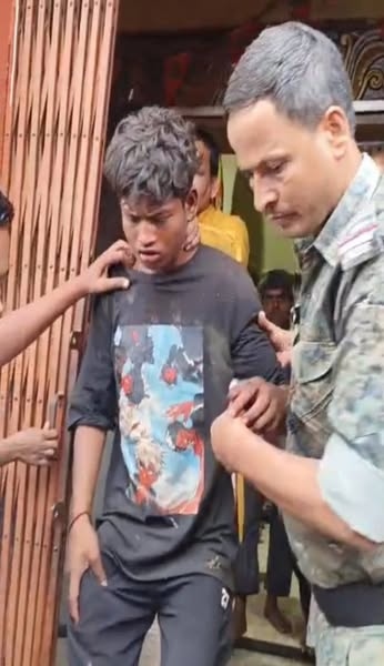 Ngủ quên khi đi ăn trộm, nam thanh niên bị dân bắt tại trận - Ảnh 1.