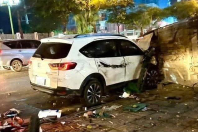 Tai nạn liên hoàn kinh hoàng tại Hà Nội, tài xế có nồng độ cồn vượt mức "kịch khung" - Ảnh 2.