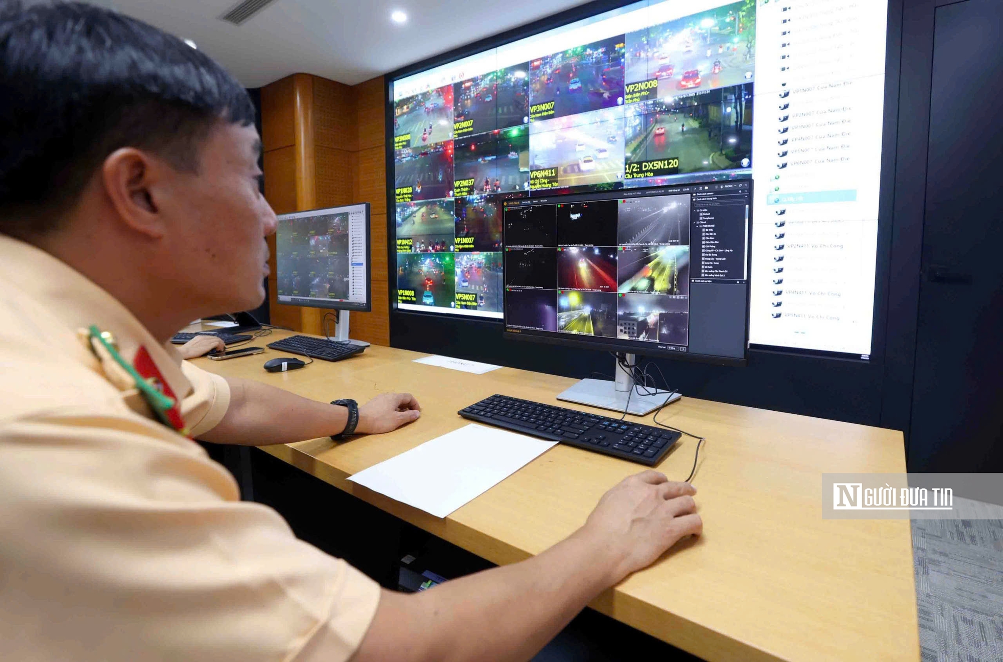 Cận cảnh trung tâm điều hành Camera AI tự động phát hiện gửi thông báo vi phạm trong 2 giờ- Ảnh 4. Cận cảnh trung tâm điều hành Camera AI tự động phát hiện gửi thông báo vi phạm trong 2 giờ- Ảnh 4.