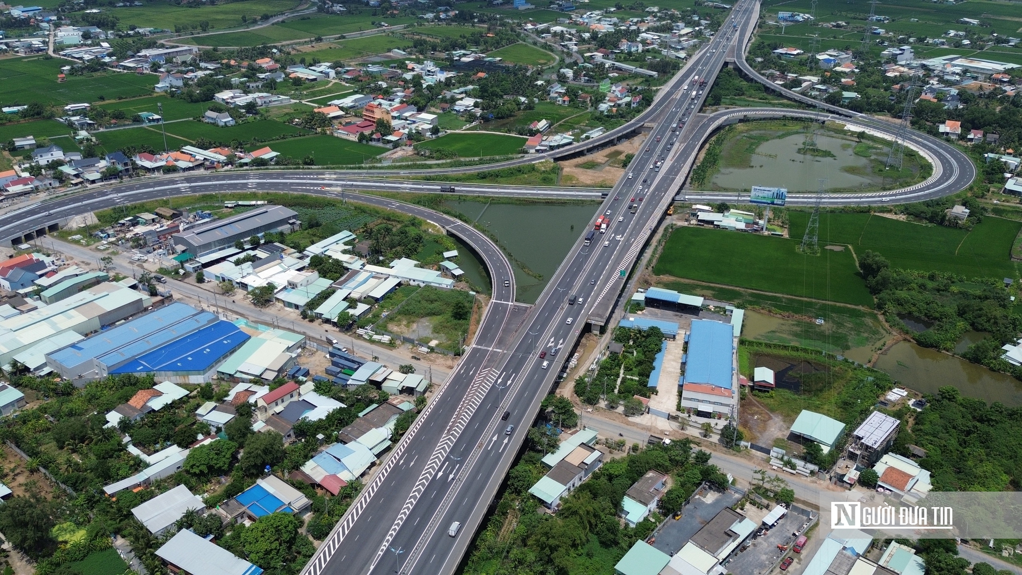 Cận cảnh nút giao hơn 115.000 tỷ đồng nối 3 cao tốc tại Tây Ninh - Ảnh 1.