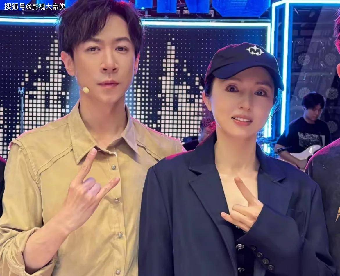 "Cô vợ đáng thương nhất showbiz": Bí mật làm đám cưới với "hồng hài nhi" kém 9 tuổi - Ảnh 3.