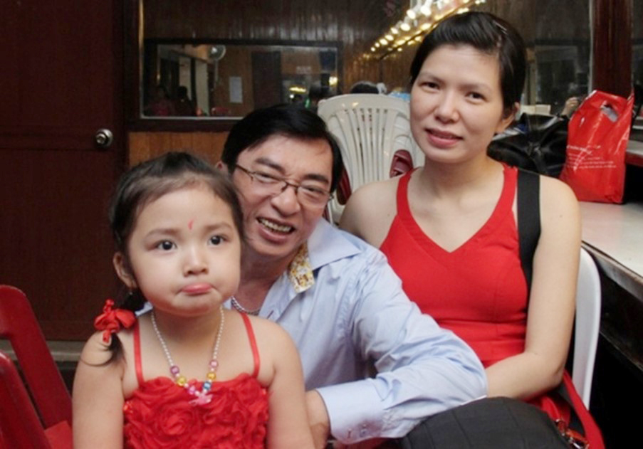 "Hoàng tử Mưa bụi" - người giữ lửa âm nhạc truyền thống cách mạng, kín tiếng bên vợ kém 24 tuổi- Ảnh 6. "Hoàng tử Mưa bụi" - người giữ lửa âm nhạc truyền thống cách mạng, kín tiếng bên vợ kém 24 tuổi- Ảnh 6.