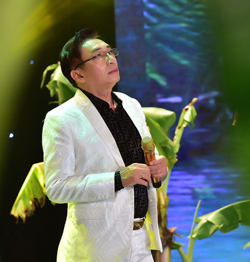 "Hoàng tử Mưa bụi" - người giữ lửa âm nhạc truyền thống cách mạng, kín tiếng bên vợ kém 24 tuổi- Ảnh 4. "Hoàng tử Mưa bụi" - người giữ lửa âm nhạc truyền thống cách mạng, kín tiếng bên vợ kém 24 tuổi- Ảnh 4.