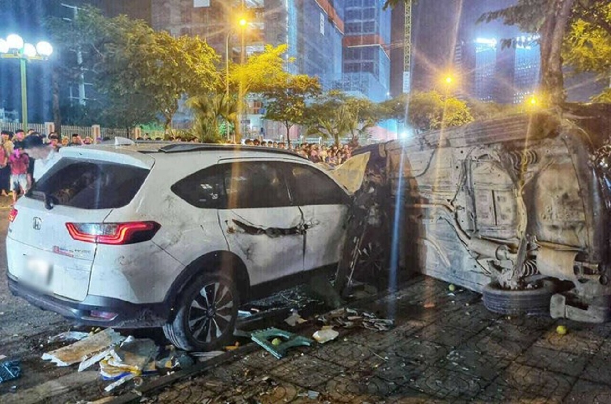Vụ tông xe liên hoàn ở Hà Nội: Thông tin mới nhất về sức khỏe 2 cháu bé sau vụ tai nạn - Ảnh 2.