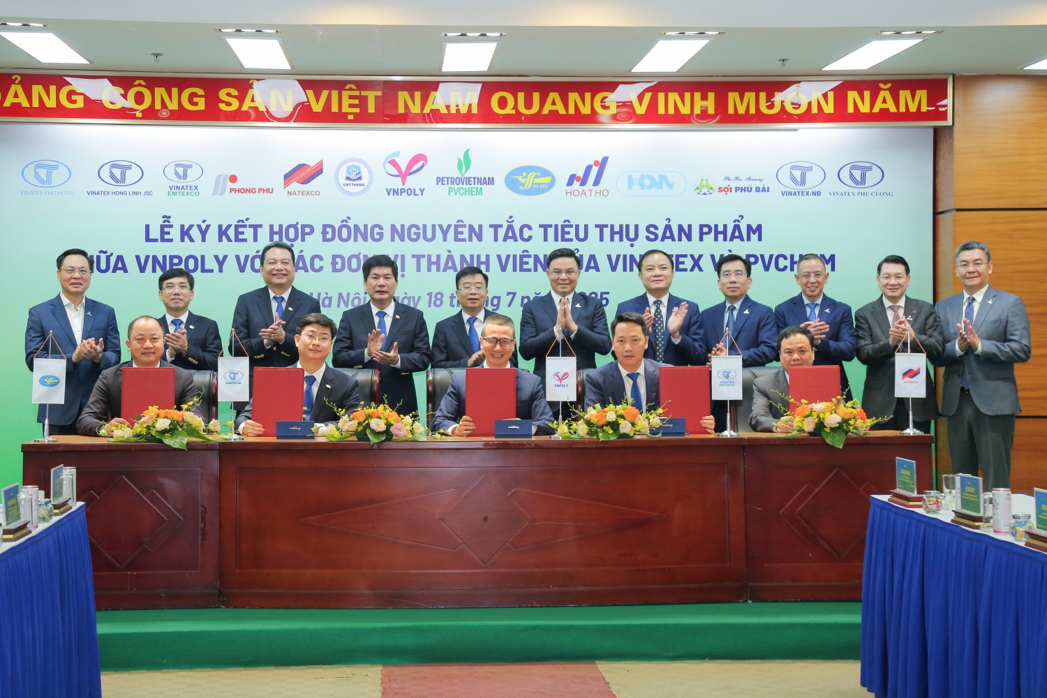 Petrovietnam - VINATEX tạo sự bền vững trong chuỗi cung ứng “hóa chất - xơ sợi - dệt may” - Ảnh 7.