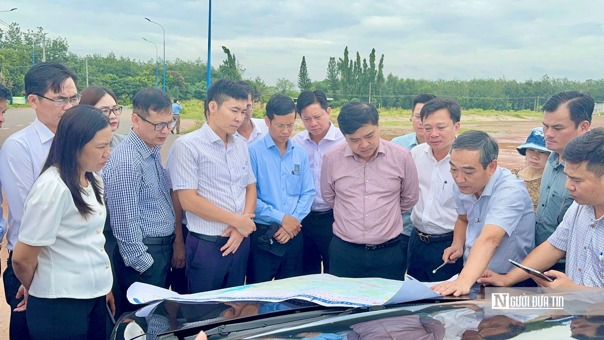 Lãnh đạo tỉnh kiểm tra điểm nghẽn cao tốc Gia Nghĩa - Chơn Thành - Ảnh 2.