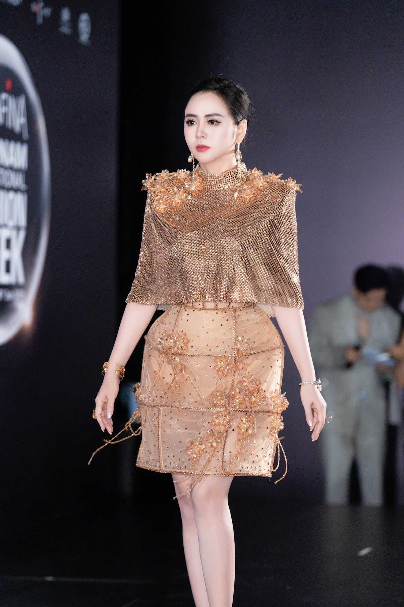 Thanh Hương Bùi chia sẻ về “ cơ hội kim cương” trong kinh doanh và thời trang - Thay đổi để phù hợp với thời cuộc - Ảnh 6.