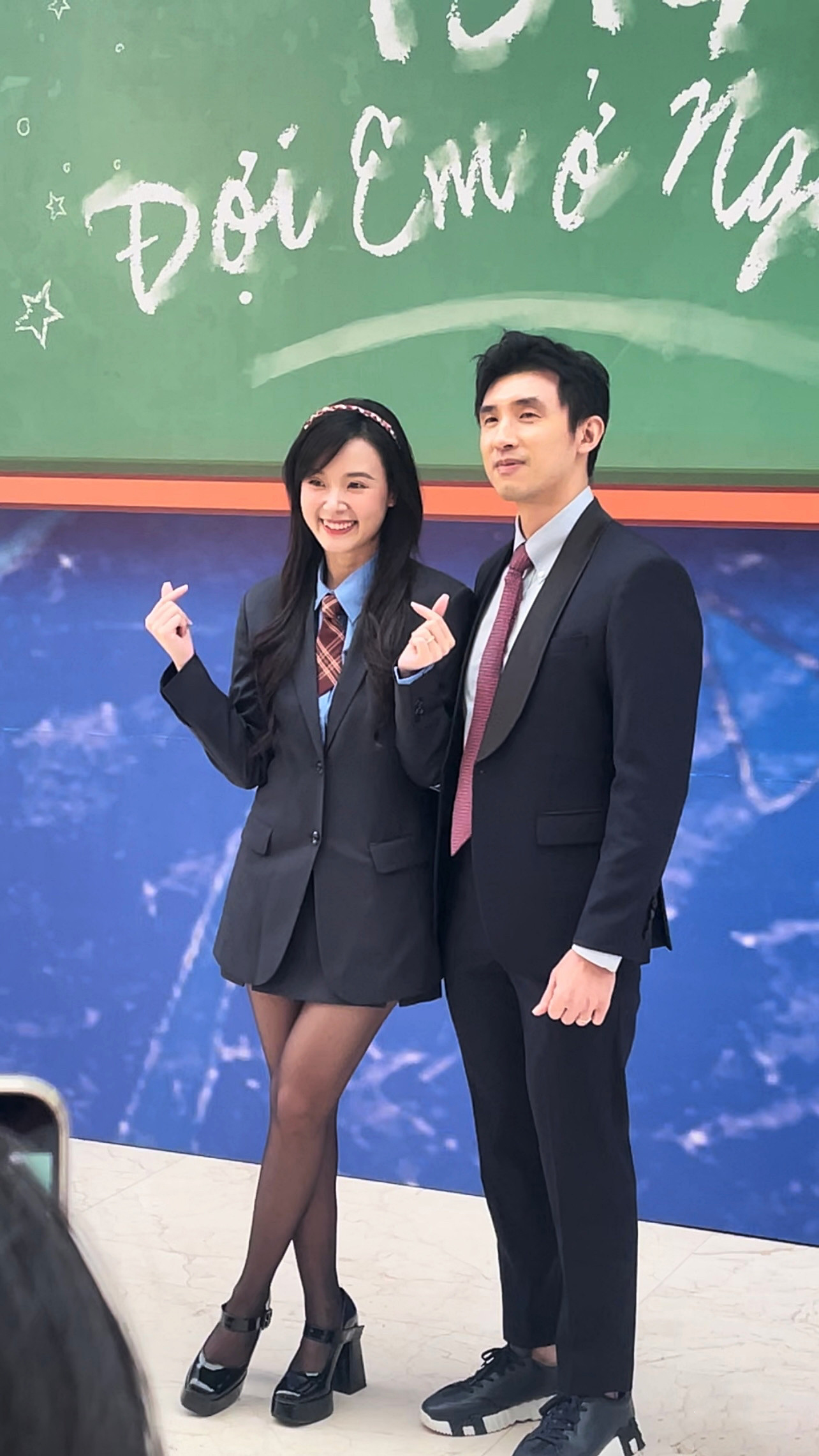Midu từng muốn nghỉ hưu ở tuổi 35, giờ lại yêu say đắm đàn em kém 12 tuổi? - Ảnh 3.