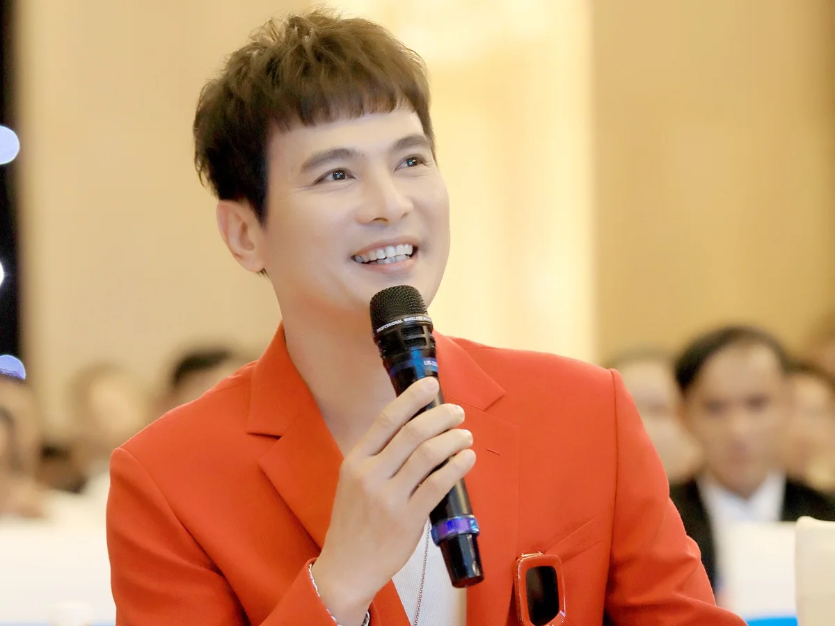 Lâm Hùng - "chàng lãng tử miền Tây" " tiết lộ tài sản sau 30 năm ca hát và bà xã kín tiếng- Ảnh 17. Lâm Hùng - "chàng lãng tử miền Tây" " tiết lộ tài sản sau 30 năm ca hát và bà xã kín tiếng- Ảnh 17.