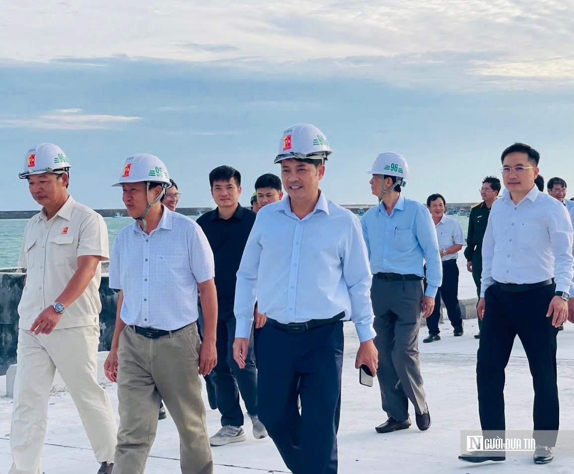 Cận cảnh dự án khu neo đậu tránh trú bão kết hợp cảng cá ở Đặc khu Phú Quý- Ảnh 1. Cận cảnh dự án khu neo đậu tránh trú bão kết hợp cảng cá ở Đặc khu Phú Quý- Ảnh 1.