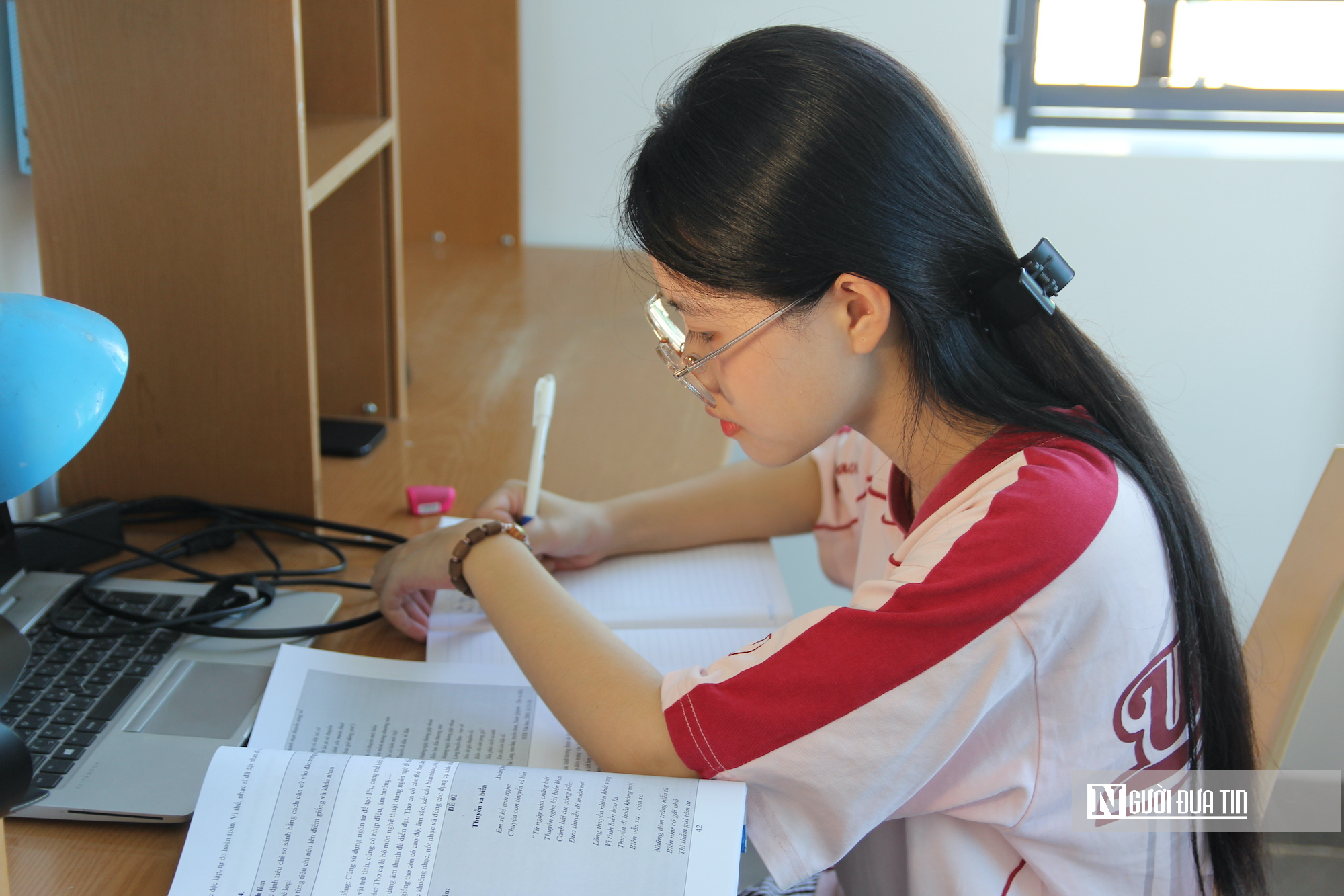 Thủ khoa toàn quốc khối C00 mất bố khi mới 4 tuổi, “bật mí” kinh nghiệm để đạt 29,75 điểm- Ảnh 5. Thủ khoa toàn quốc khối C00 mất bố khi mới 4 tuổi, “bật mí” kinh nghiệm để đạt 29,75 điểm- Ảnh 5.