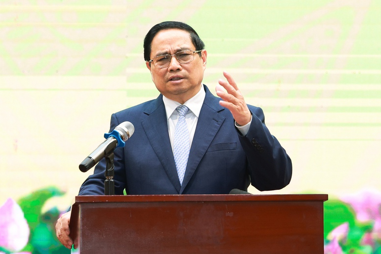 Thủ tướng Phạm Minh Chính trao Quyết định giao quyền Bộ trưởng Bộ Nông nghiệp và Môi trường- Ảnh 3. Thủ tướng Phạm Minh Chính trao Quyết định giao quyền Bộ trưởng Bộ Nông nghiệp và Môi trường- Ảnh 3.