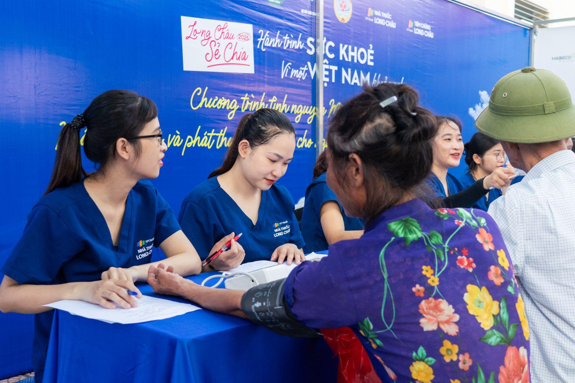 Xã đầu tiên trên cả nước triển khai khám sức khỏe toàn dân sau vận hành chính quyền hai cấp- Ảnh 2. Xã đầu tiên trên cả nước triển khai khám sức khỏe toàn dân sau vận hành chính quyền hai cấp- Ảnh 2.