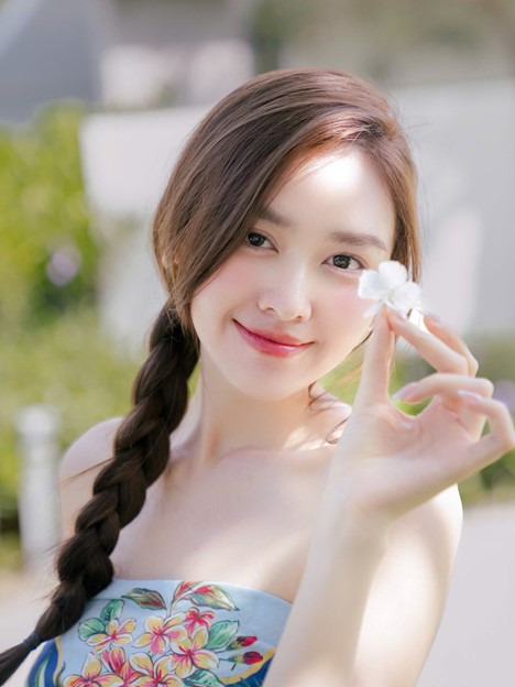 Á hậu gen Z làm mẹ trẻ nhất showbiz, nhan sắc sau 5 năm khiến ai cũng ngỡ ngàng - Ảnh 11.