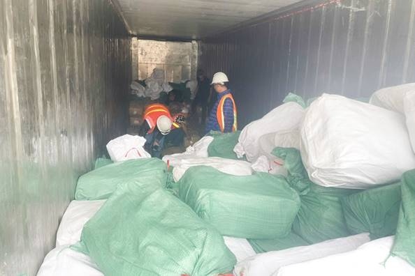 Khởi tố vụ án xuất khống 1.400 tấn chân gà đông lạnh, trốn thuế 7 tỷ đồng- Ảnh 1.