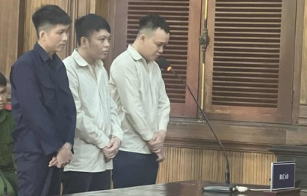 3 người góp vốn cho vay nặng lãi, yêu cầu người vay thế chấp bằng ảnh khỏa thân- Ảnh 1.