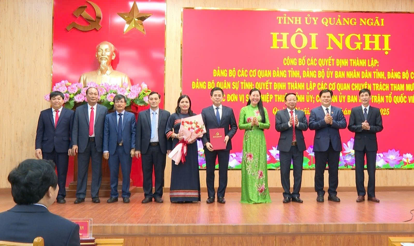 Kiện toàn các Đảng bộ và cơ quan mới tại Quảng Ngãi- Ảnh 2.
