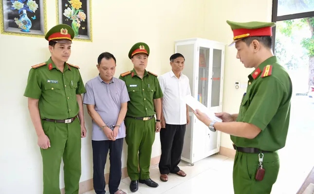 Bắt giám đốc Công ty Athena sản xuất kem chống nắng, mỹ phẩm giả- Ảnh 1.