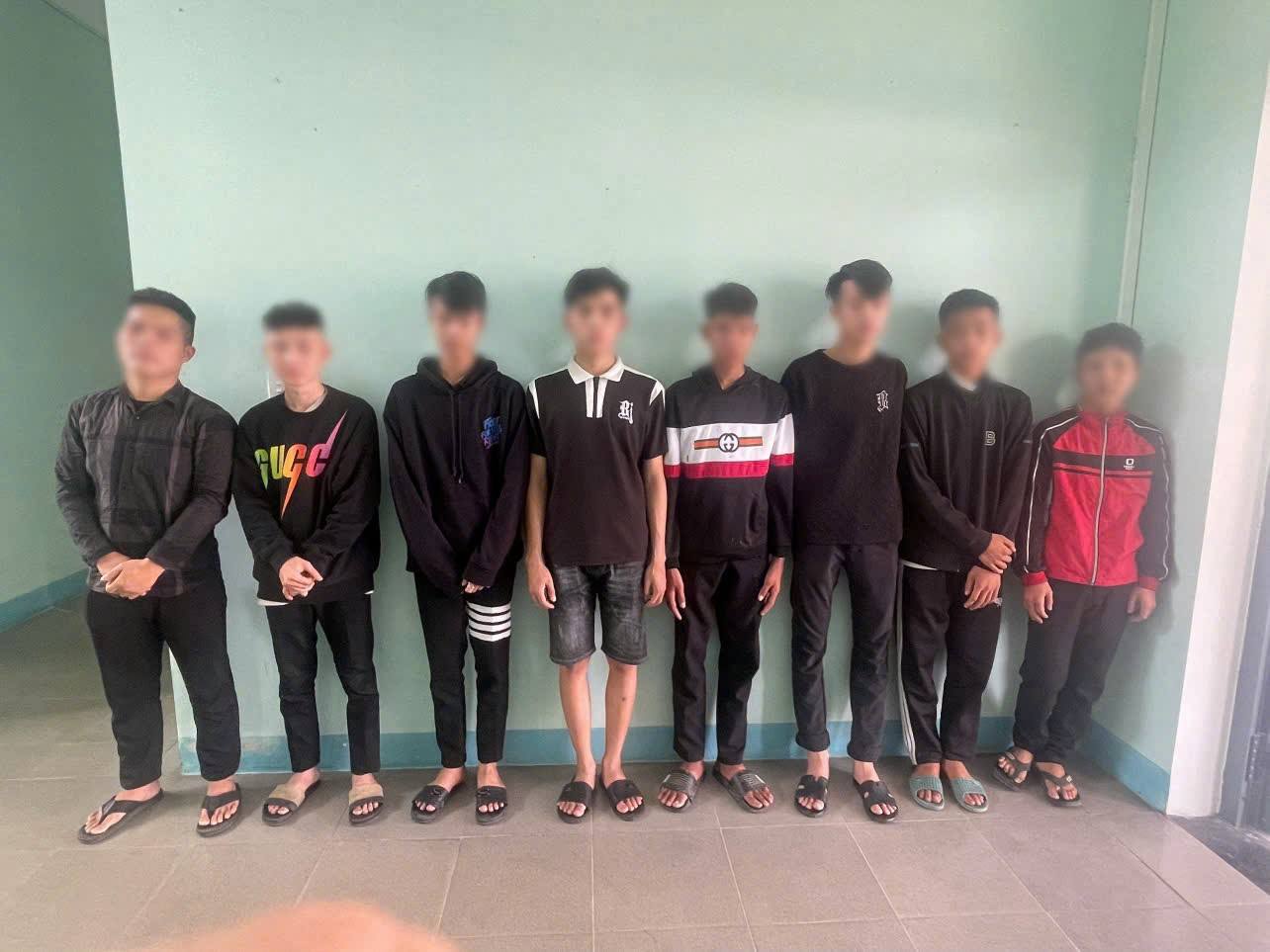 Mâu thuẫn trên mạng, nhóm thiếu niên rủ nhau đi hỗn chiến bằng hung khí- Ảnh 1. Mâu thuẫn trên mạng, nhóm thiếu niên rủ nhau đi hỗn chiến bằng hung khí- Ảnh 1.