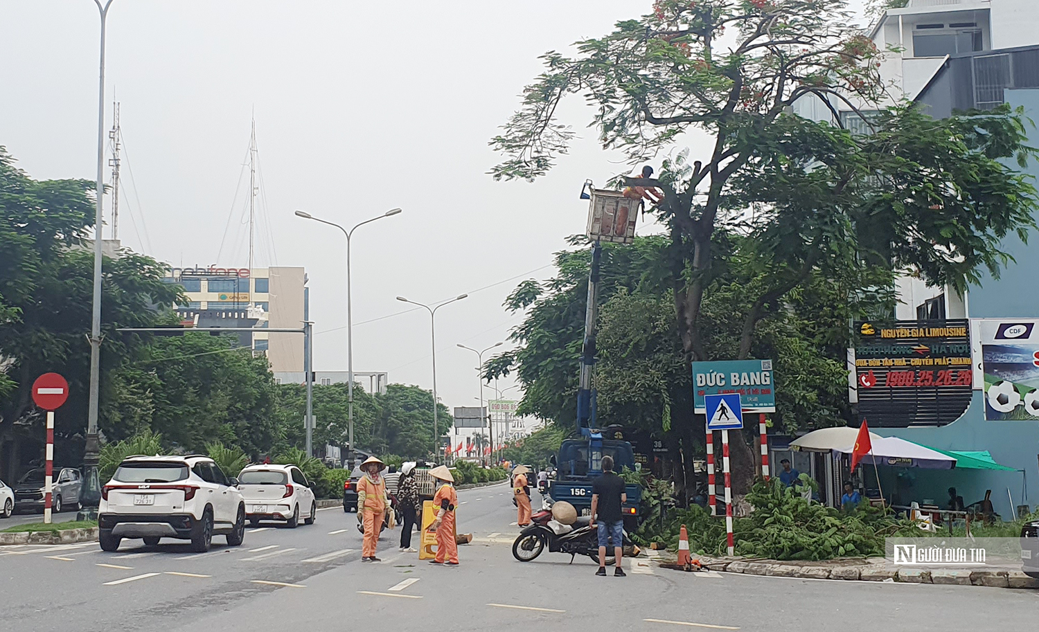Gần 6.000 du khách rời đảo Cát Bà để tránh bão- Ảnh 2.