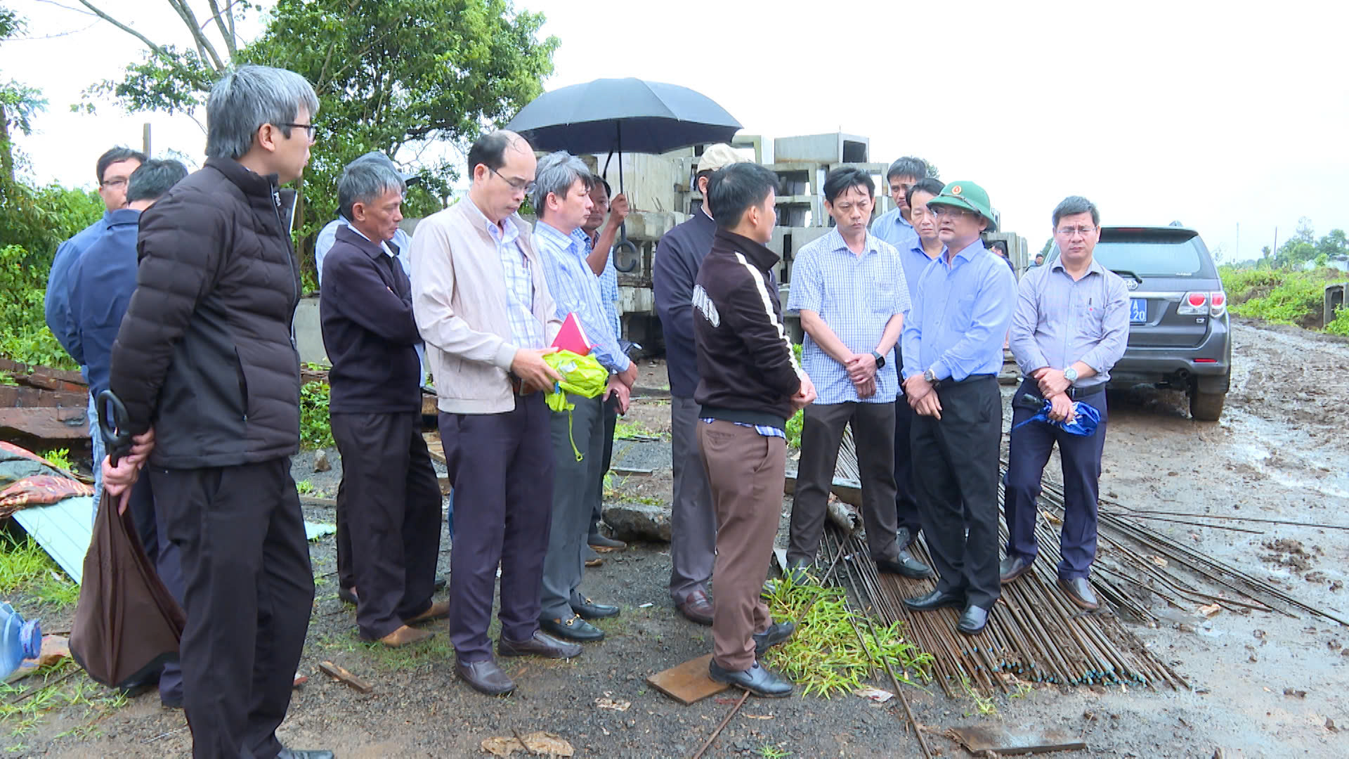 Phó Chủ tịch Gia Lai: "Người dân có quyền lựa chọn vị trí tái định cư phù hợp với mong muốn"- Ảnh 2. Phó Chủ tịch Gia Lai: "Người dân có quyền lựa chọn vị trí tái định cư phù hợp với mong muốn"- Ảnh 2.