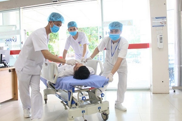 Y tế Hà Nội trực 24/24, sẵn sàng nhân lực, thuốc men ứng phó bão lũ - Ảnh 1.