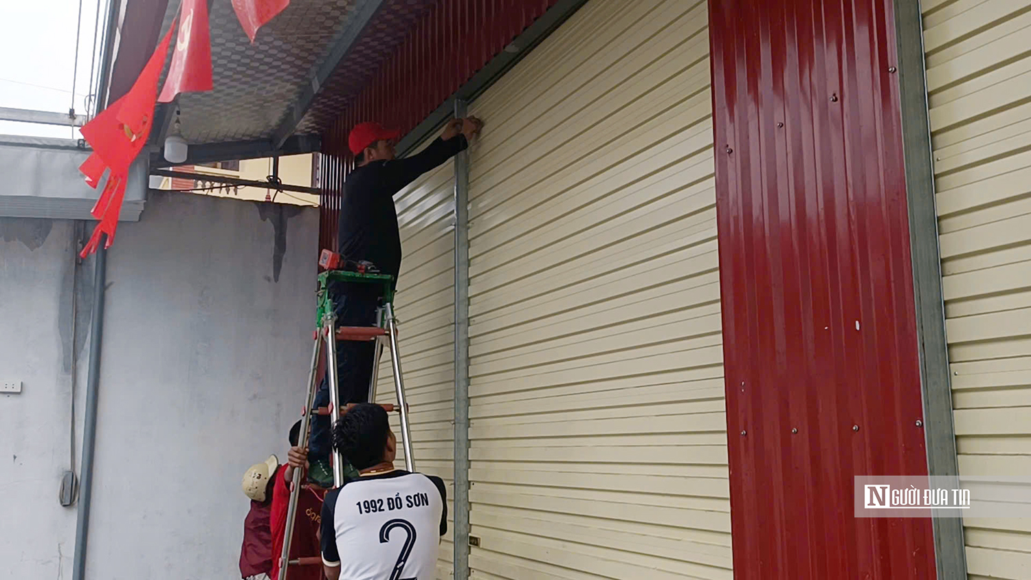 Gần 1.660 tàu thuyền của Tp.Hải Phòng đã vào khu vực tránh trú bão an toàn- Ảnh 2. Gần 1.660 tàu thuyền của Tp.Hải Phòng đã vào khu vực tránh trú bão an toàn- Ảnh 2.