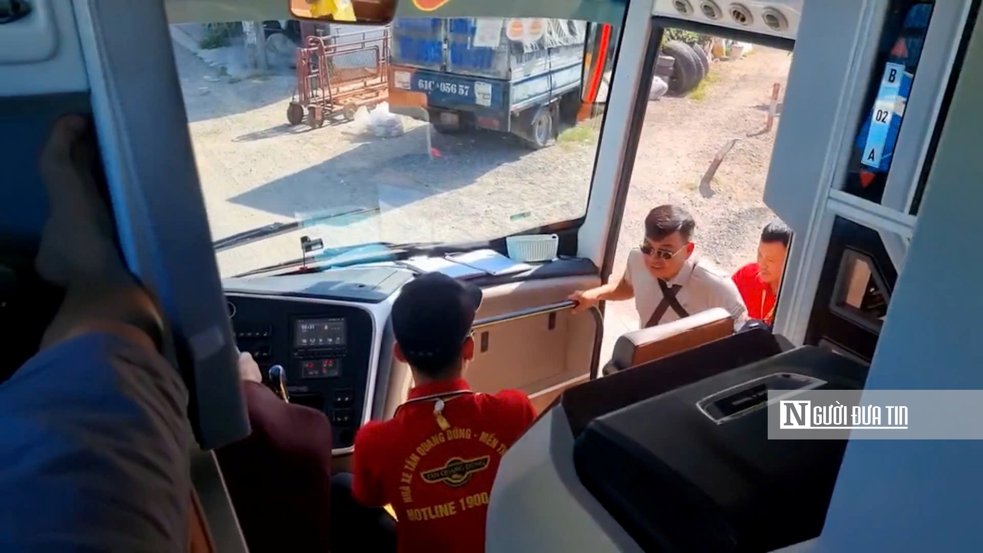 Đà Nẵng: Cần dứt điểm xử lý nạn "xe dù, bến cóc"- Ảnh 5. Đà Nẵng: Cần dứt điểm xử lý nạn "xe dù, bến cóc"- Ảnh 5.