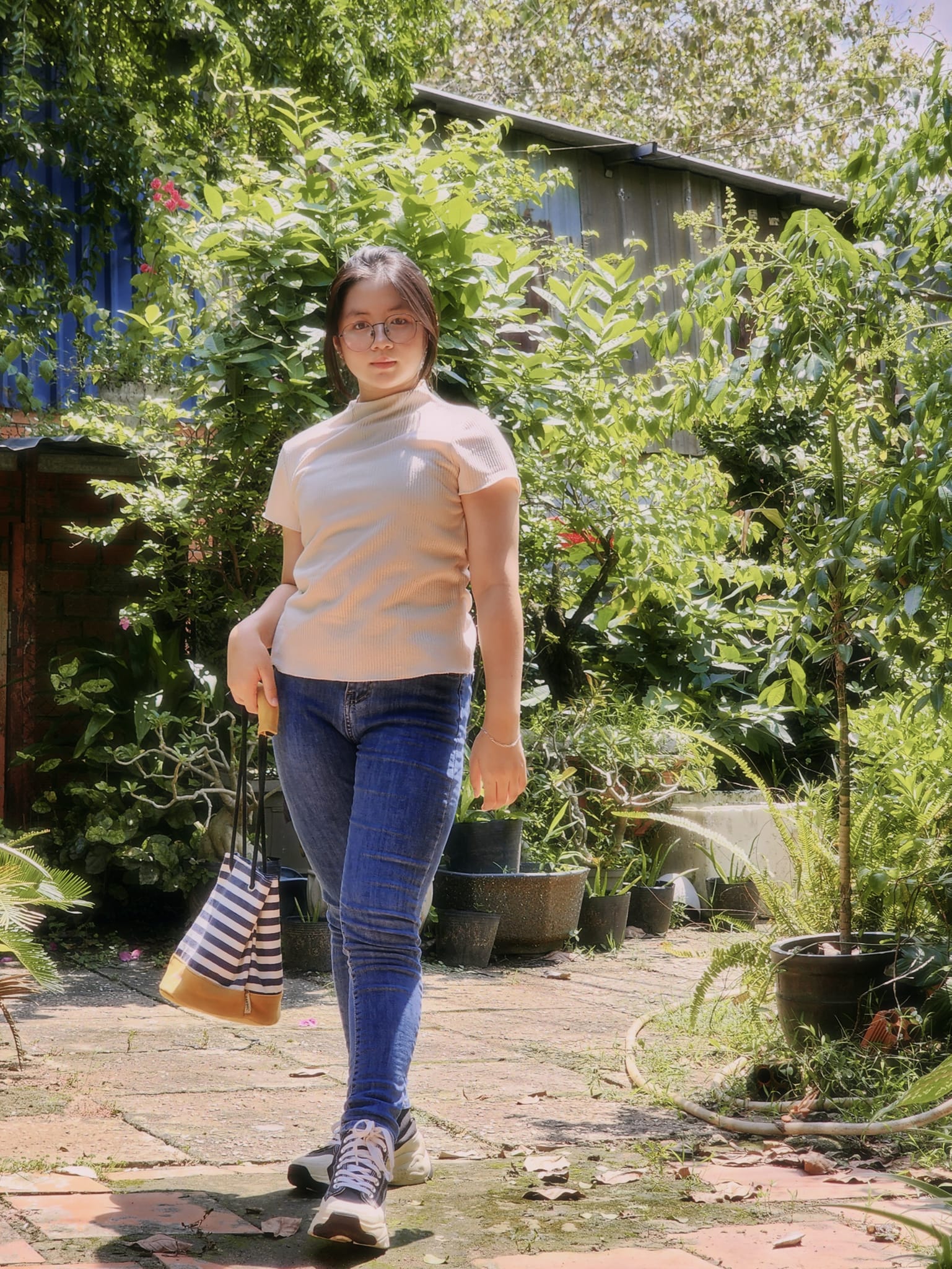 "Cô bé trăm tỷ" của màn ảnh Việt: Sở hữu bộ sưu tập vai diễn ấn tượng, nhan sắc tuổi 14 gây ngỡ ngàng - Ảnh 19.