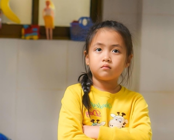 "Cô bé trăm tỷ" của màn ảnh Việt: Sở hữu bộ sưu tập vai diễn ấn tượng, nhan sắc tuổi 14 gây ngỡ ngàng - Ảnh 2.