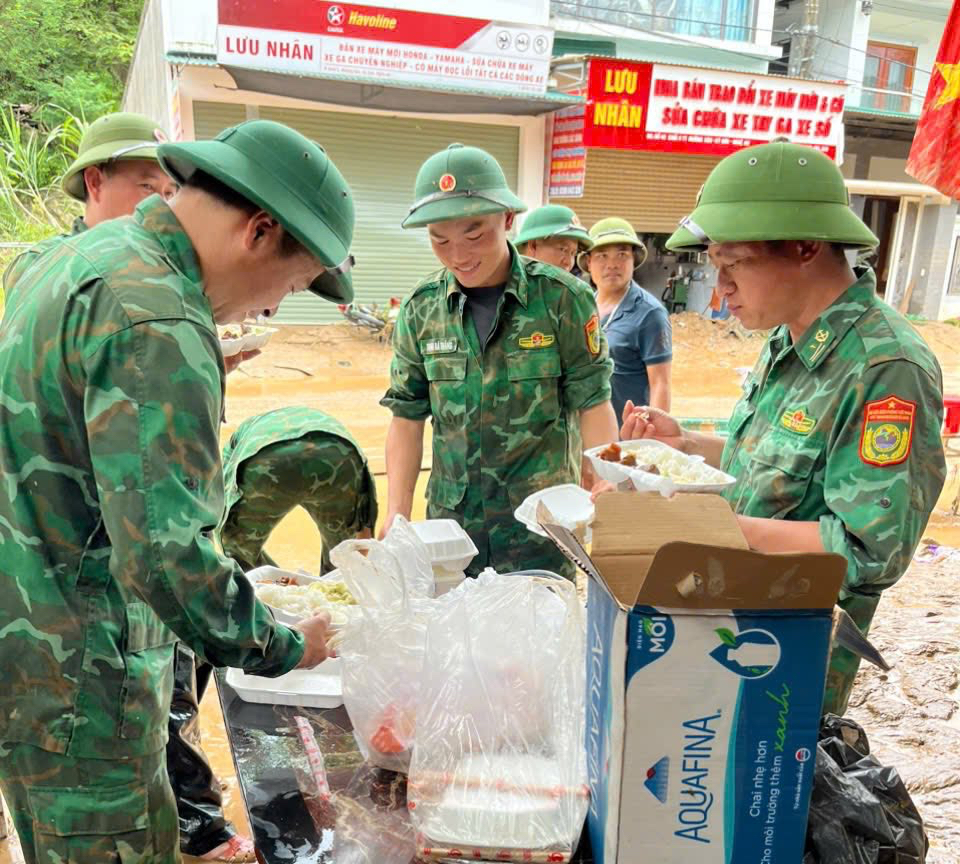 Những hình ảnh hoang tàn trong trận lũ lịch sử ở miền núi xứ Nghệ - Ảnh 9.