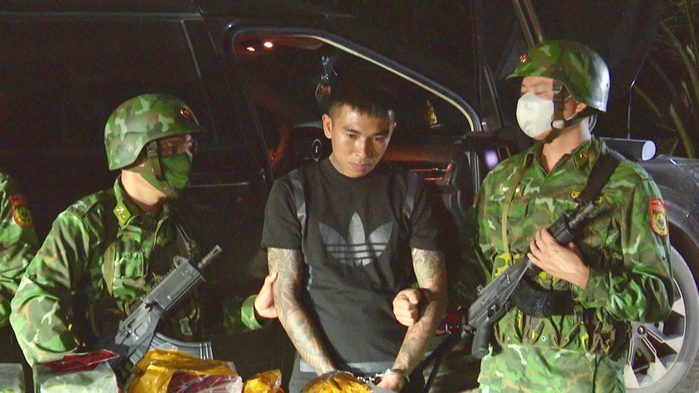 Hà Tĩnh: Phá chuyên án “khủng”, thu giữ hơn 45kg ma túy cùng khẩu súng quân dụng đã lên nòng- Ảnh 2. Hà Tĩnh: Phá chuyên án “khủng”, thu giữ hơn 45kg ma túy cùng khẩu súng quân dụng đã lên nòng- Ảnh 2.