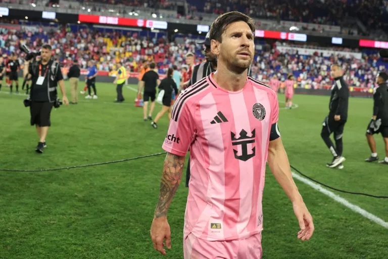 Messi đối mặt nguy cơ bị đình chỉ thi đấu - Ảnh 1.