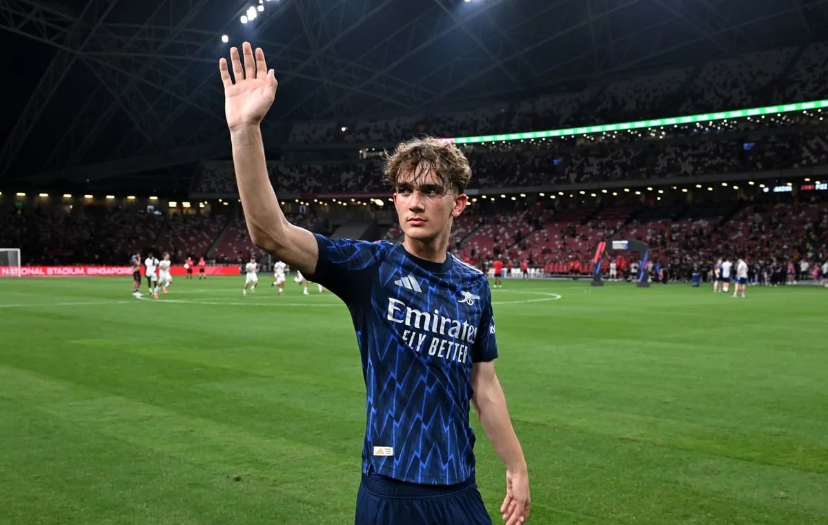 Sao trẻ 15 tuổi của Arsenal gây ấn tượng mạnh - Ảnh 1.