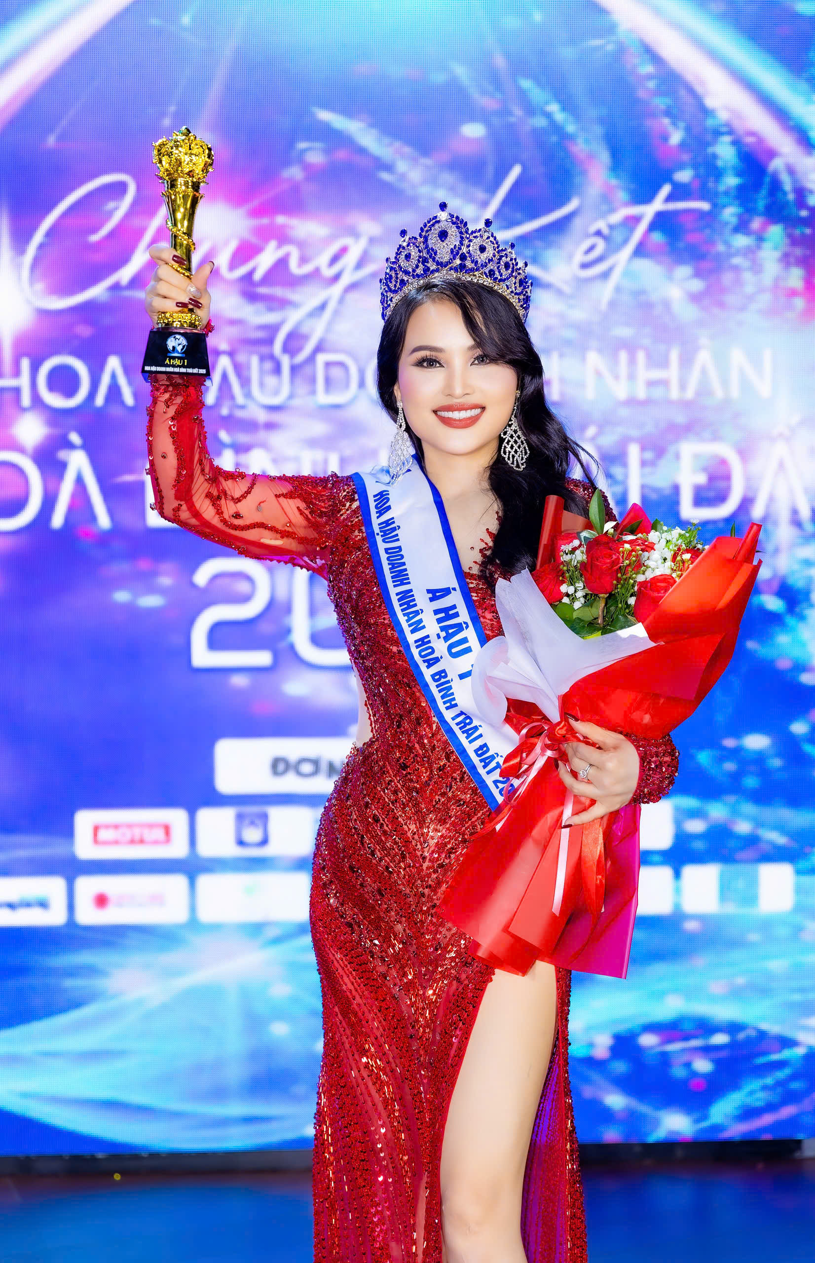 Lê Thị Thuý Kiều giành giải Á hậu Doanh nhân Hoà bình Trái đất- Ảnh 2. Lê Thị Thuý Kiều giành giải Á hậu Doanh nhân Hoà bình Trái đất- Ảnh 2.