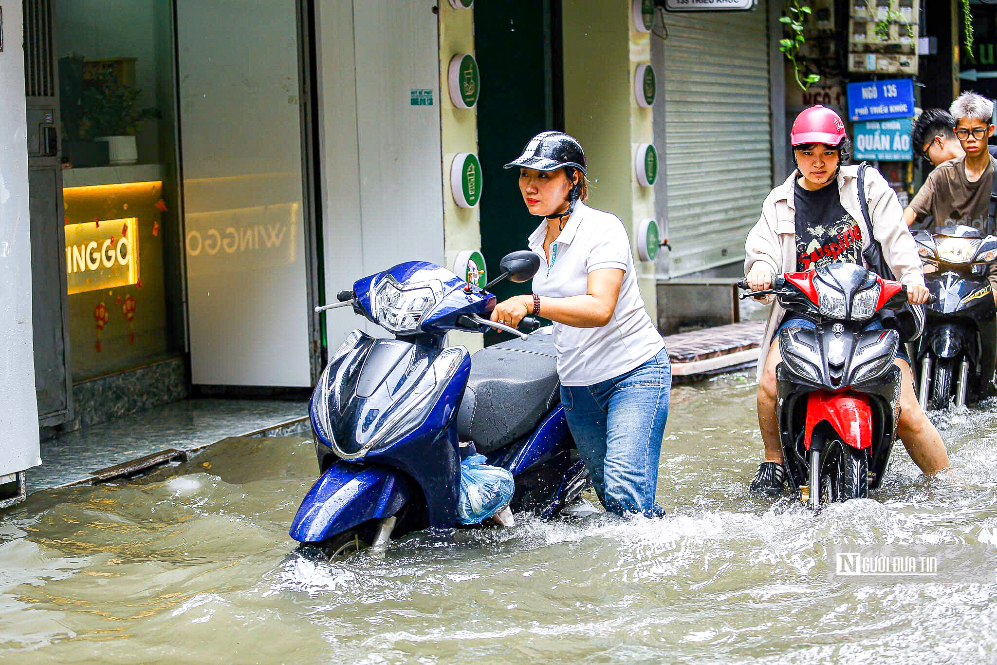 Hà Nội: Loạt phương chết máy sau trận mưa lớn- Ảnh 5.