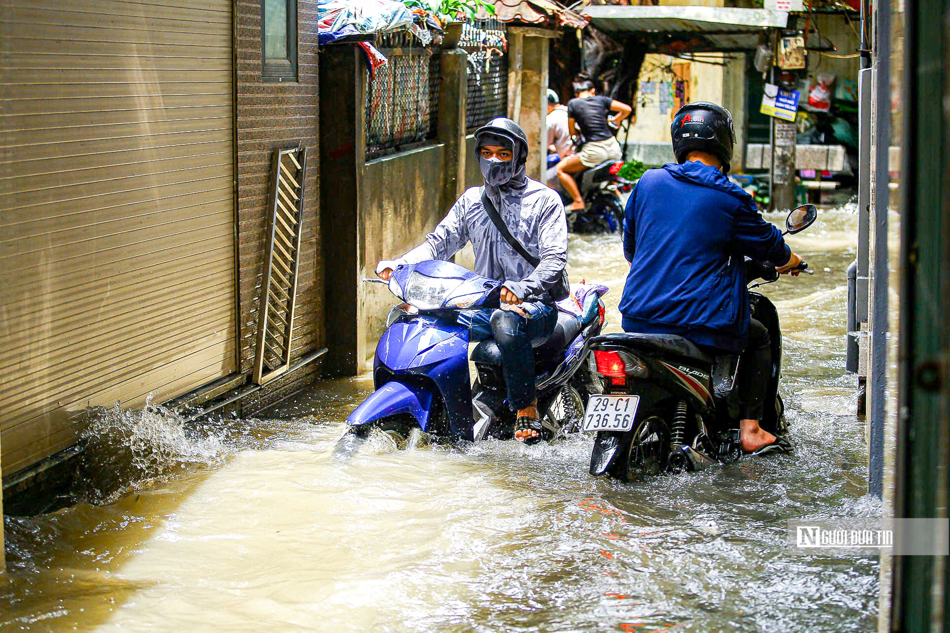 Hà Nội: Loạt phương chết máy sau trận mưa lớn- Ảnh 11.