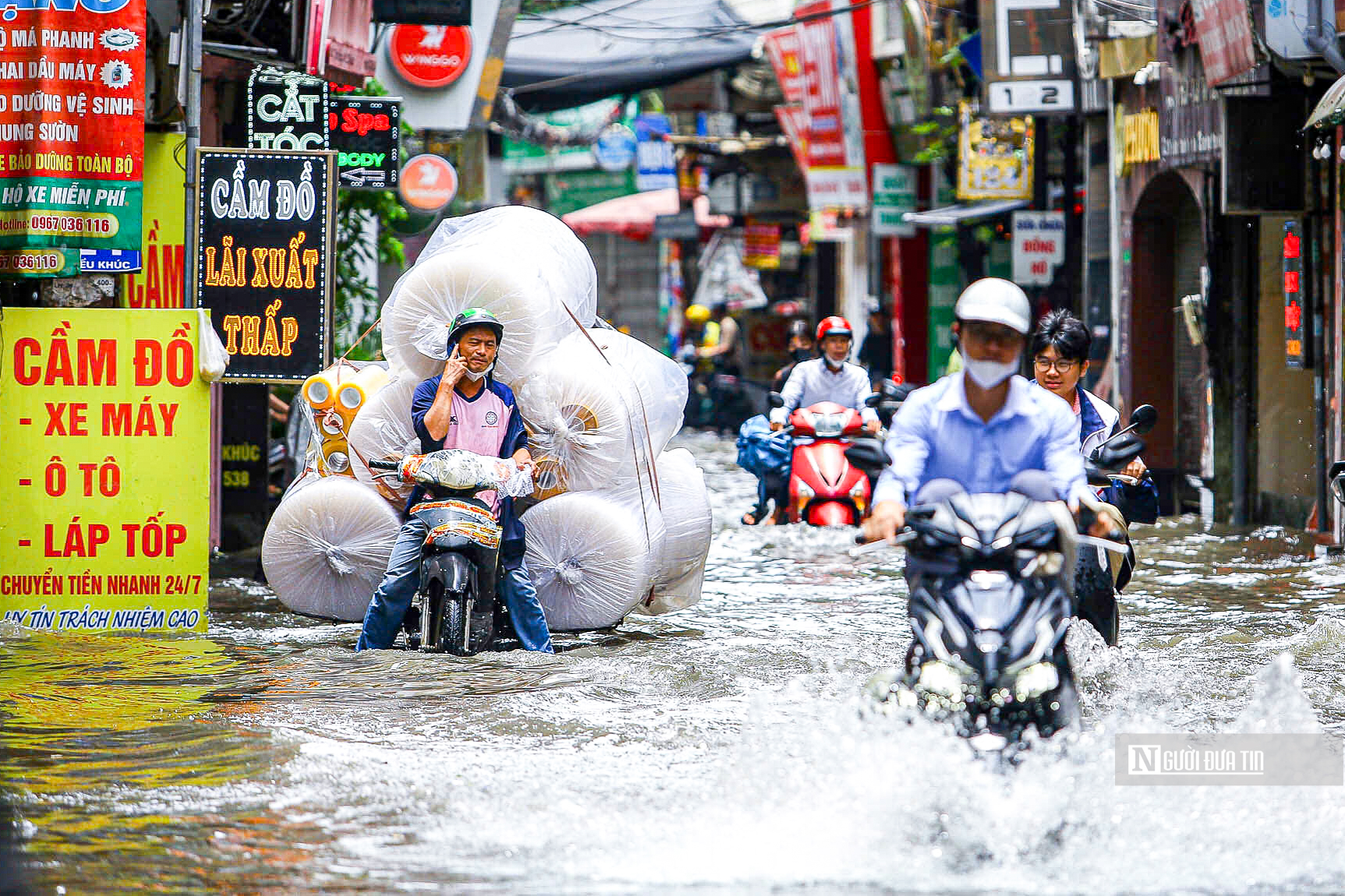 Hà Nội: Loạt phương chết máy sau trận mưa lớn- Ảnh 2.