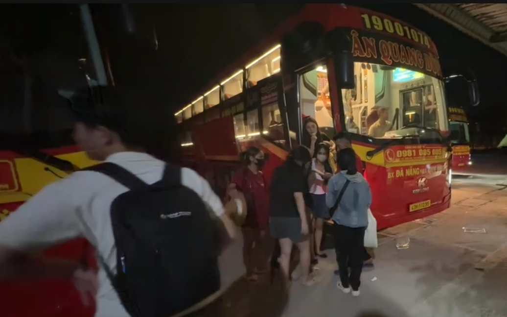 Đà Nẵng yêu cầu nhà xe Tân Quang Dũng chấm dứt tình trạng &quot;bến cóc&quot; tại văn phòng công ty